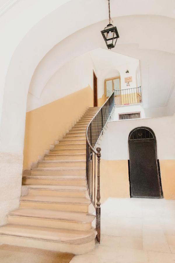 Palazzo Le Travi Hotel Bari Exterior foto
